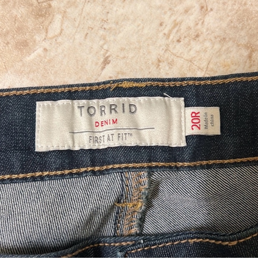 Torrid Midnight Blue Curvy Skinny Jeans - Picture 5 of 6